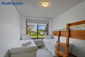 Image of Eastern Beach Unit 2