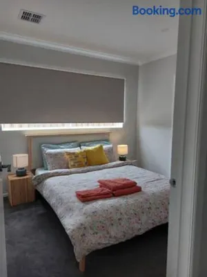 Image of Cosy room stay- 25 min to Melbourne Airport and next to Hume Freeway