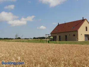 Image of Gîte moderne à la ferme avec cheminée et wifi - FR-1-489-269