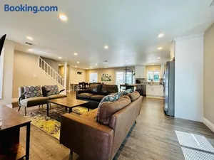 Image of Spacious 3B2B Home Prime Location