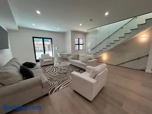 Image of 906 Brand new townhome sleeps 10