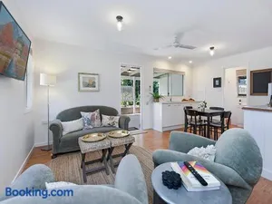 Image of Sweet Cottage, sleeps 4 - stroll to Maleny