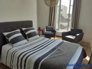 Image of centre ville, chambre indépendante 20m2 et sa salle de bain privée