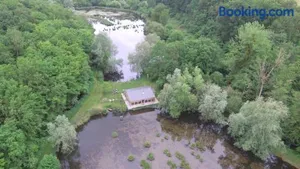 Image of La cabane du pont du Douet
