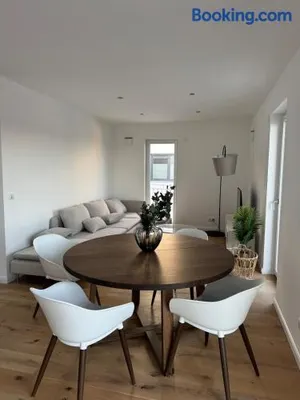 Image of New & elegant penthouse apartment