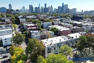 Image of NEW! Urban Oasis, Chic 3-BR 2-BA Corner Unit, Steps Away from NYC!