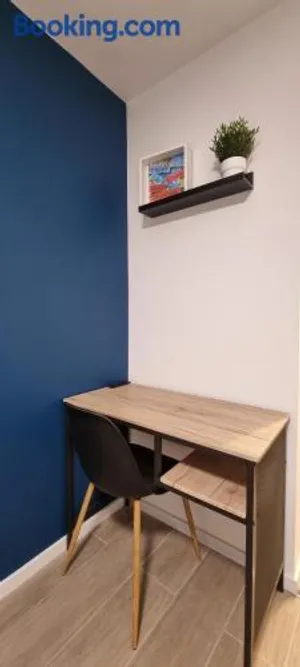 Image of Chambres avec douche privative dans appartement partagé - Metro - Wifi