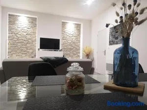 Image of T3 avec salle de bain privative par chambre