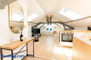 Image of Nid douillet sous les combles