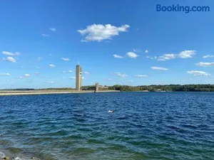 Image of Les pieds dans l eau