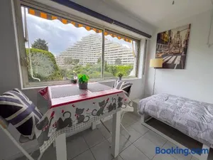 Image of La Studette Marina 06