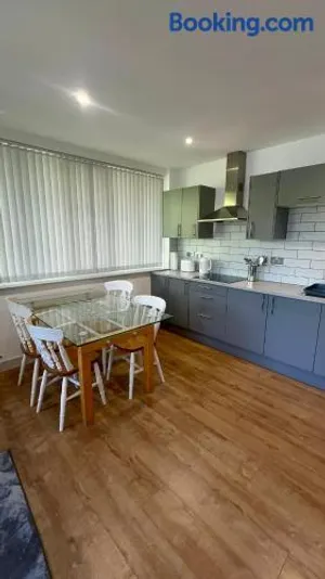 Image of Spacious 2 Bedroom Flat City Centre