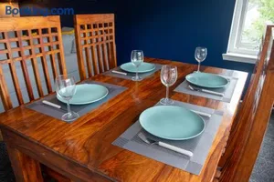 Image of 2 Bedroom Beautiful Apartment in Motherwell