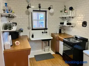 Image of The Parsonage of Marshall-4BR 2BA Entire House