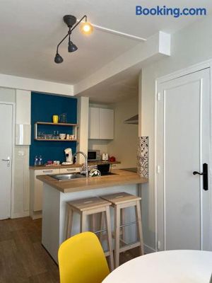 Image of Cosy T1 ! Proche commerces et axes routiers