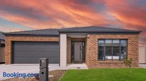 Image of Winter Valley Retreat - Palatial Pad in the Valley!