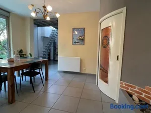 Image of Appartement T3 proche du lac avec terrasse, jardin, et stationnements privés - Aix-les-Bains - FR-1-555-91
