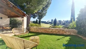 Image of SUPERBE VILLA-DOMAINE AVEC GOLF PISCINE ET TENNIS