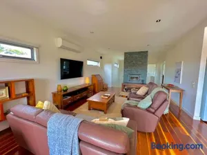 Image of Seamount - Apollo Bay. Dogs - Wood Fire - Spa