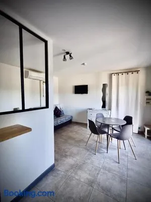 Image of Lodging Au Milieu des Vignes & des Étoiles