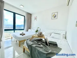 Image of T1 Cozy 1-10Pax 2Room Trefoil Setia Alam Smart TV WiFi