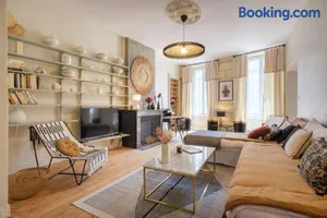 Image of Appartement avec son patio dans centre historique de Bourg