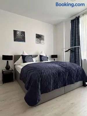 Image of Stilvoll-Zentral-Bahnhof-Altstadt-Mediapaket-W6