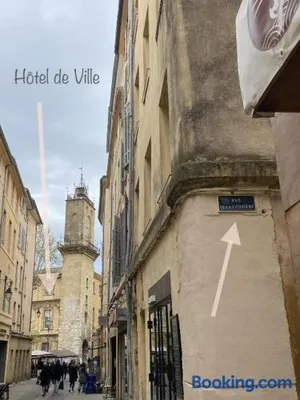 Image of L'Escapade Aixoise hyper centre historique studios free netfilx wifi romantics apartments historic center