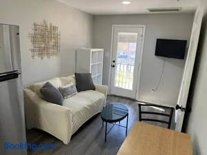 Image of Quaint 1 bd close to downtown