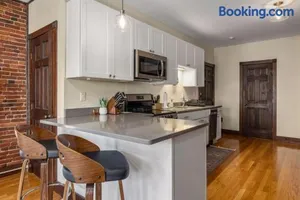 Image of Newburyport Flat Downtown Living King Bed