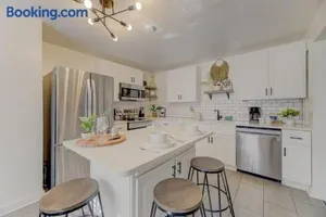 Image of Funky River Caravan Apt