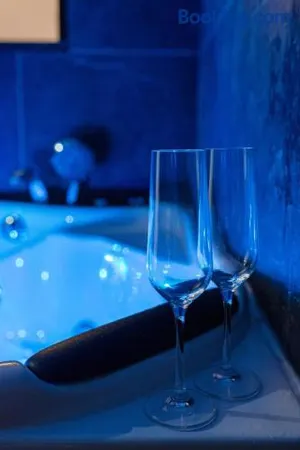 Image of Beige Hospitalité - Ruby - Love Room - Netflix