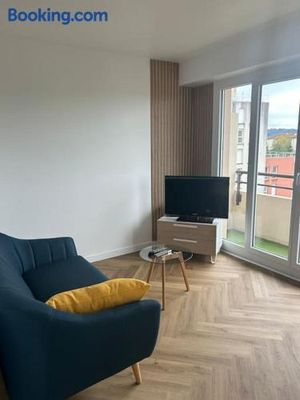 Image of Agréable Studio Chantilly avec balcon et parking securisé