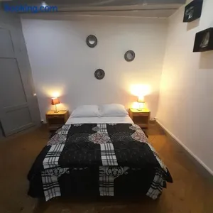 Image of La Hall