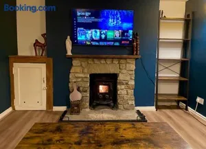 Image of Rustic 18th century stone cottage with fireplace and parking