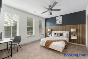 Image of Quiet Comfort and Urban Style 2 Bedroom Condo