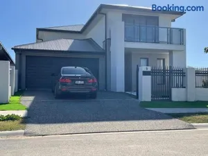 Image of Waterside Holiday Home