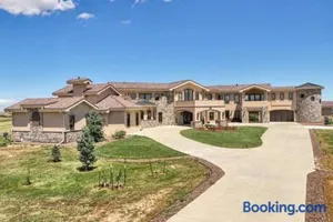 Image of Luxury Mansion Retreat Sleeps 20 Panoramic VIEWS