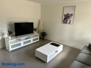 Image of Luxury 4 bedroom house in Wellard only 30 minutes from Perth City