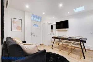 Image of CMG Manouchian R - Saint Fargeau