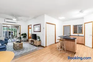 Image of Dave and Jayne's Retreat