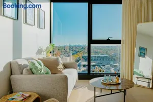 Image of Skyone Lux 2Bed room Aprt in BoxHill with car park