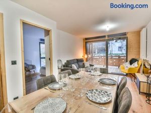 Image of Appartement moderne T3 - Proche pistes et village - 6 pers - Parking - Ski room - Wifi - FR-1-685-65