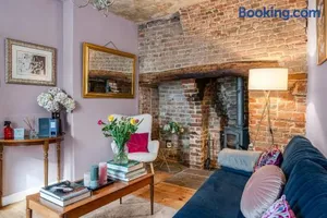 Image of The Blue Anchor House - close to London
