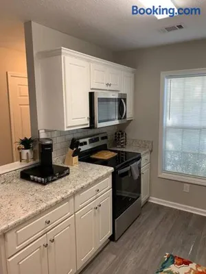 Image of Comfy, Stylish Townhome Near I-20!