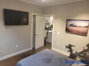 Image of Remodeled 2-Bedroom Unit in Fremont w/ Luxe Bathrooms
