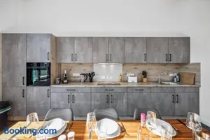 Image of Infinity Stay Kaiser Wilhelm Bruecke