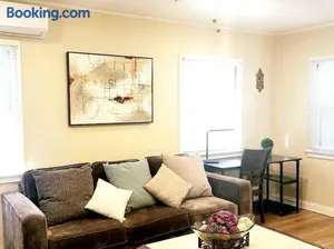 Image of 25,Detached charming house Close to old town Pasadena King-bed! 625