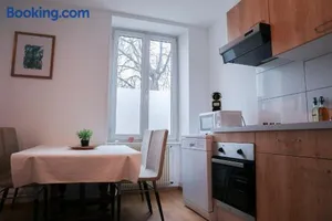 Image of Appartement entier, proche tram-train et commodités, parking gratuit
