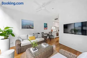 Image of Newstead Ideally Located 2bed 2Bath Free Parking in Heart of Everything